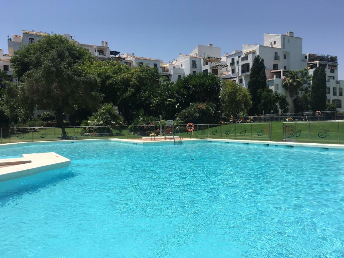 Jardines Del Puerto Apartment Marbella Exterior foto